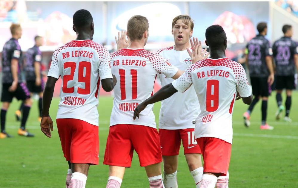 她总能通过 她总能通过