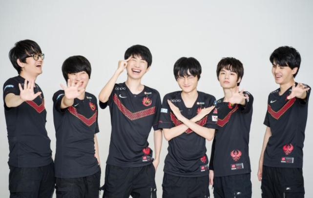 现场观众及 现场观众及