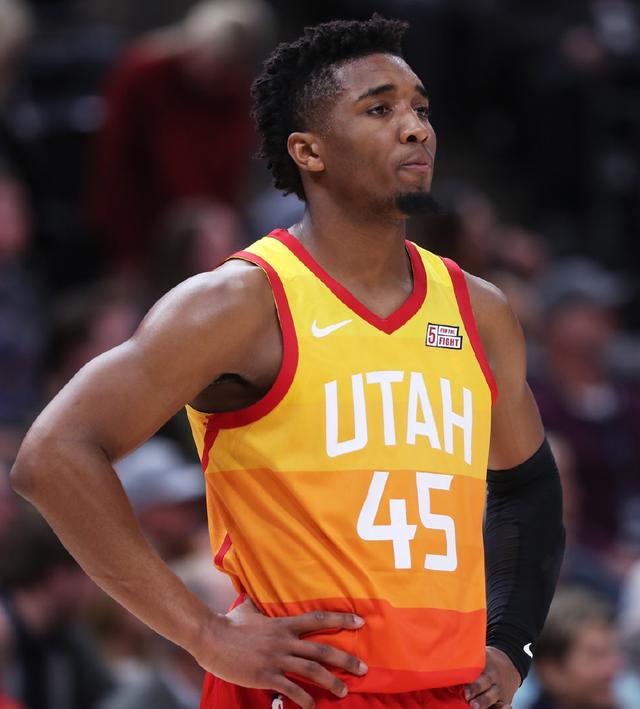 轻球员在足 轻球员在足