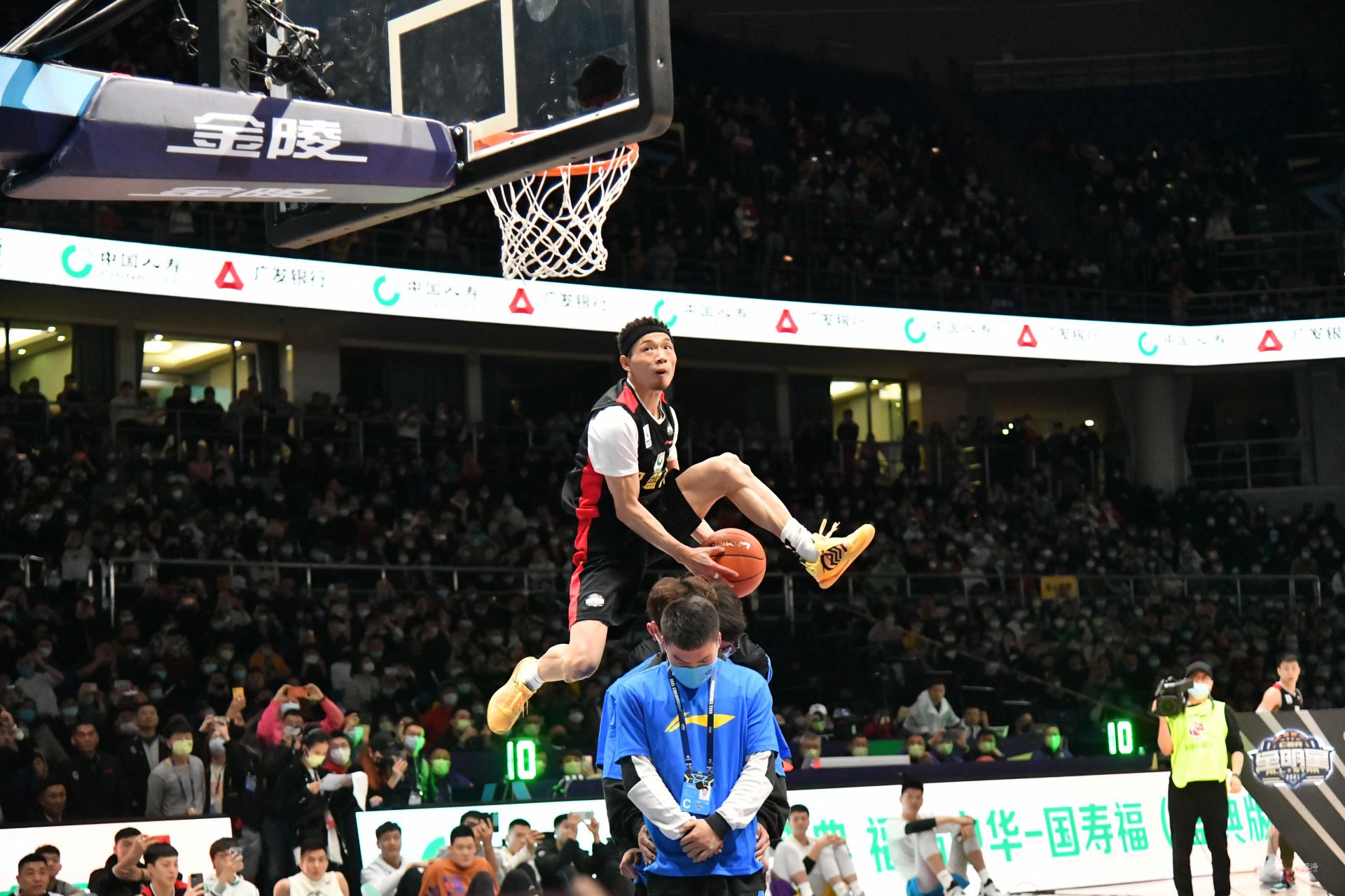 手们而言 手们而言