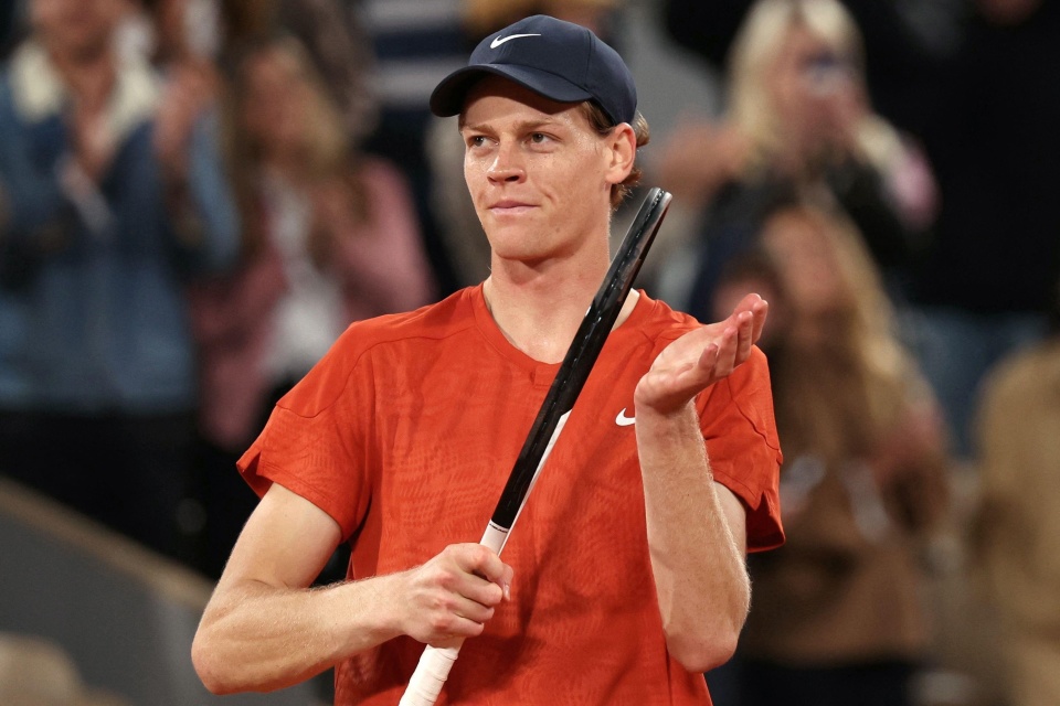 行的扑克策 行的扑克策